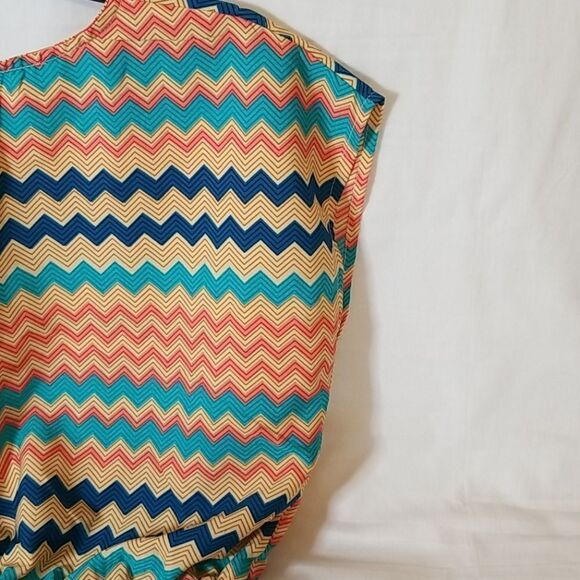 Indulge Hi-Low Lightweight Sleeveless Dress - Picture 8 of 9